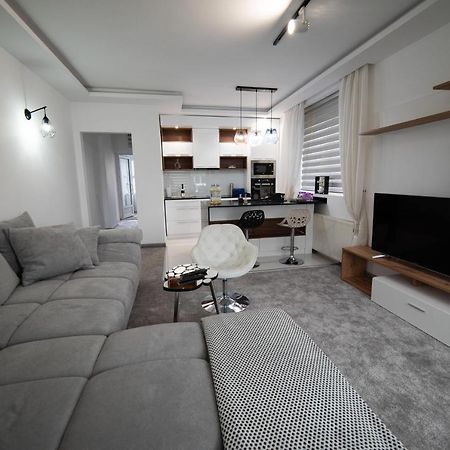 Apartament Jelenar Nowy Sad Zewnętrze zdjęcie